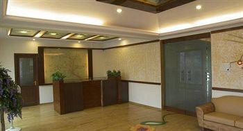 Sapphire Hotel Lonavala Eksteriør billede